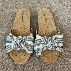 Lucky Brand Size 10 Sandals